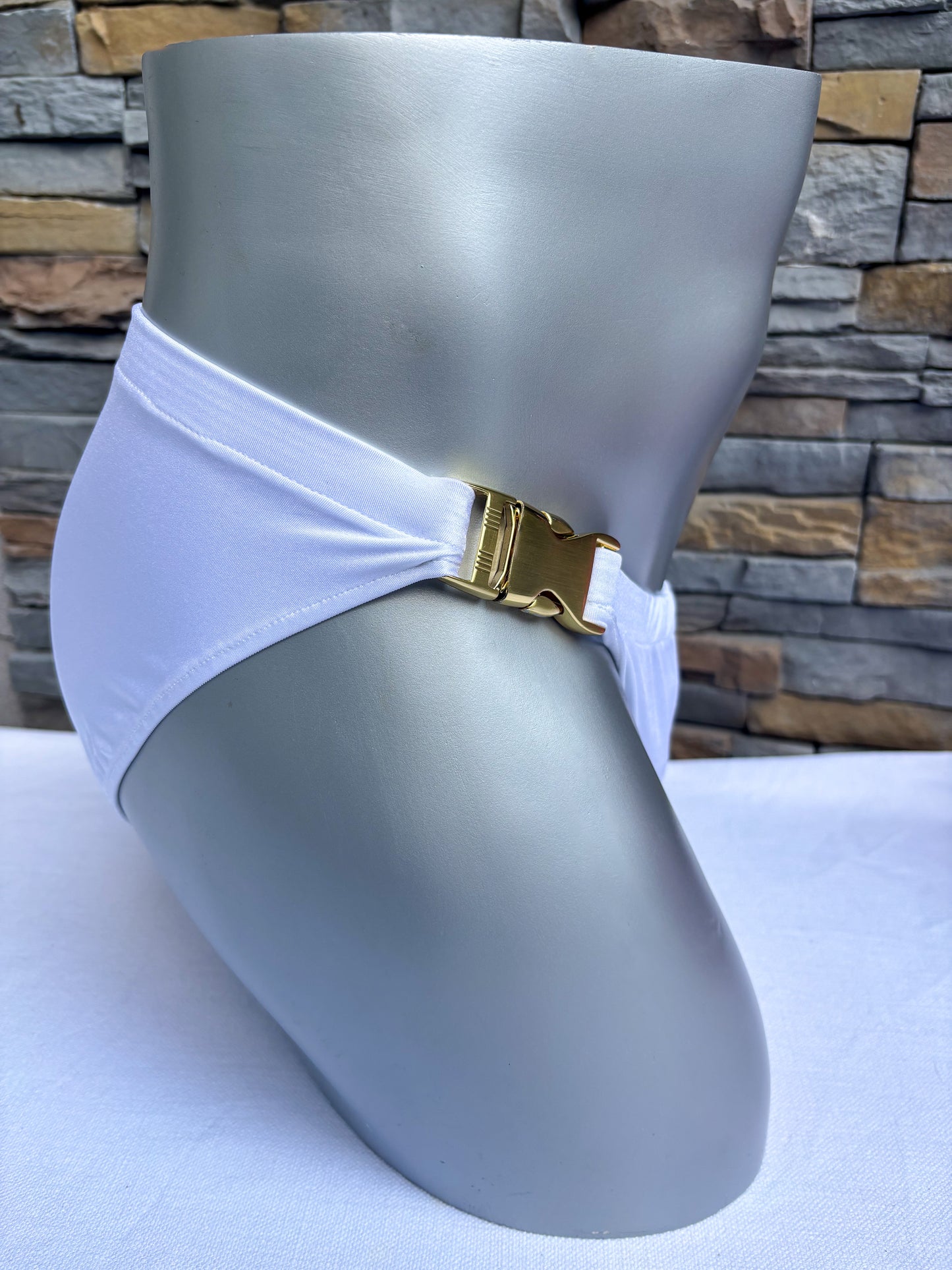 Slip de bain avec fermoir - blanc et or